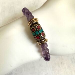 Amethyst stretchy charm bracelet with Indian beads